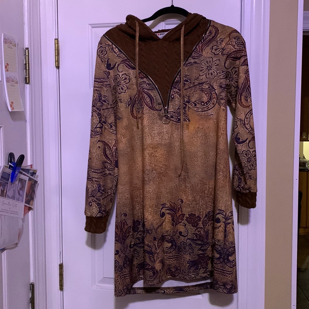 Hoodie tunic. NWT  Knit and styling see pics